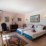 Vue Exceptionnelle Golfe De Saint -tropez Piscine 6ch 6 Sdb 12 Personnes Villa