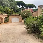 וילה Vue Exceptionnelle Golfe De Saint -tropez Piscine 6ch 6 Sdb 12 Personnes