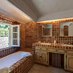 Vue Exceptionnelle Golfe De Saint -tropez Piscine 6ch 6 Sdb 12 Personnes Villa