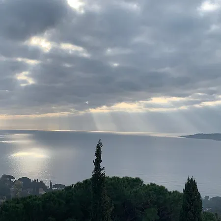 Vue Exceptionnelle Golfe De Saint -tropez Piscine 6ch 6 Sdb 12 Personnes *