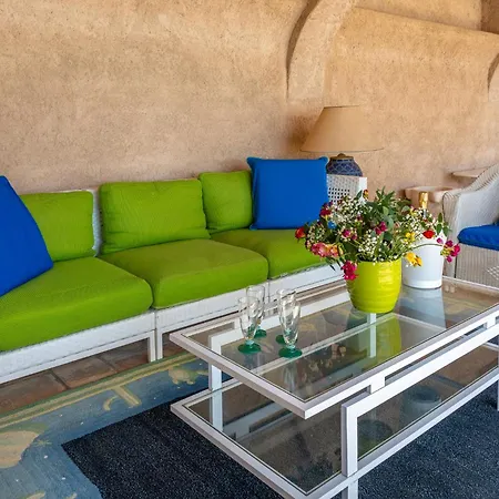Vue Exceptionnelle Golfe De Saint -tropez Piscine 6ch 6 Sdb 12 Personnes Villa