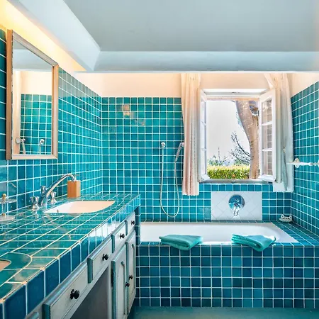 Vue Exceptionnelle Golfe De Saint -tropez Piscine 6ch 6 Sdb 12 Personnes * Sainte-Maxime
