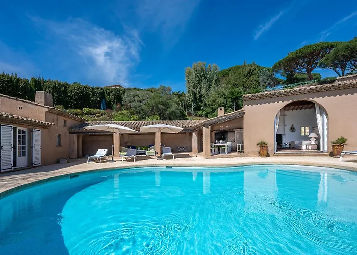 Vue Exceptionnelle Golfe De Saint -tropez Piscine 6ch 6 Sdb 12 Personnes Villa Sainte-Maxime